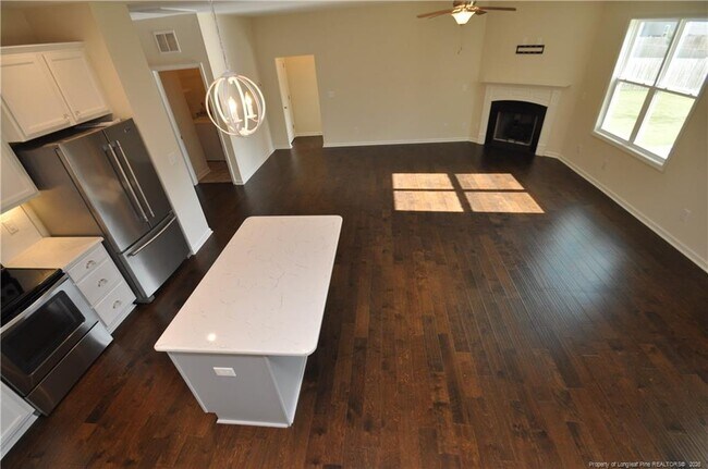 Building Photo - 84 Fairview St