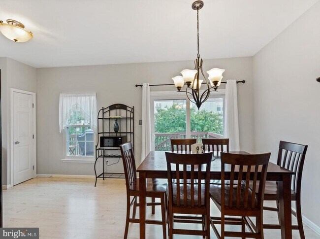 Building Photo - 2 W Kyla Marie Dr