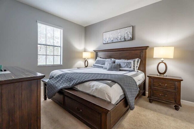 Building Photo - 1956 Wedge Dr