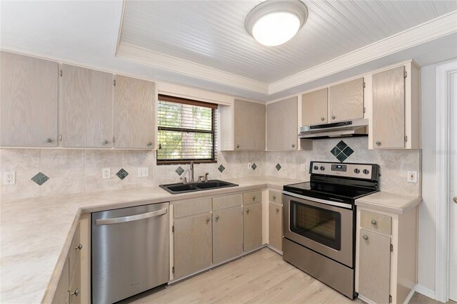 Building Photo - 6632 NW 52nd Terrace