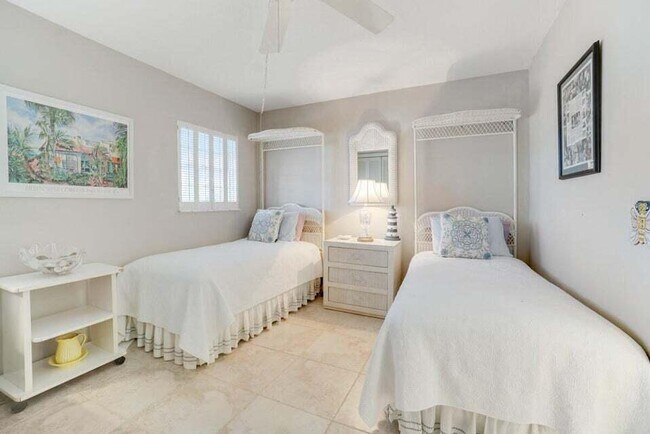 Building Photo - 475 Tequesta Dr