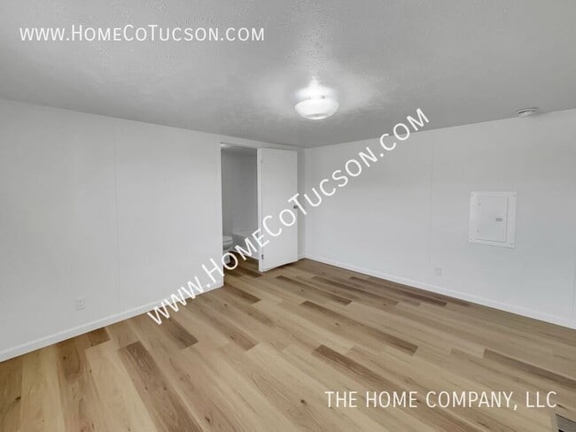 Building Photo - 11550 S Nogales Hwy