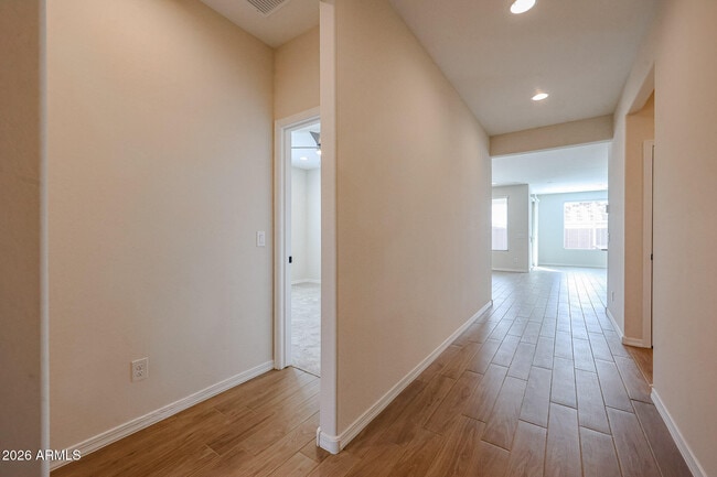 Building Photo - 25465 N 172nd Dr