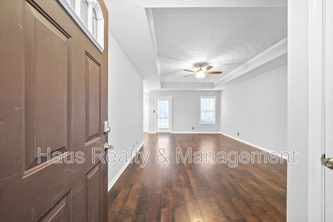 Building Photo - 3257 Veranda Cir