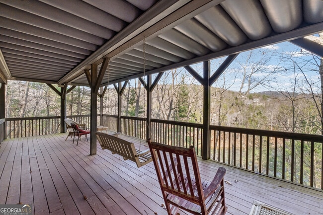 Building Photo - 339 Willow Dr