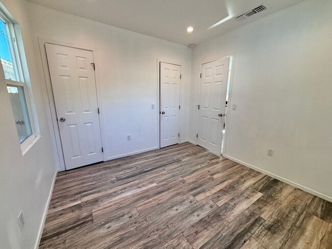 Building Photo - 3774 S Gramercy Pl