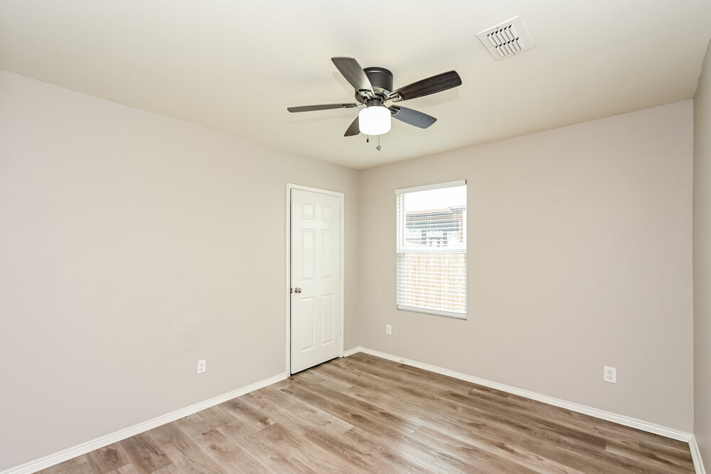 Building Photo - 10009 Calcite Dr