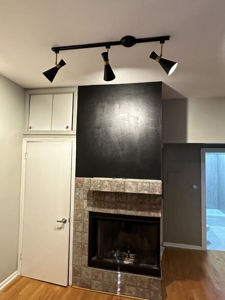 Building Photo - 743 W California Ter