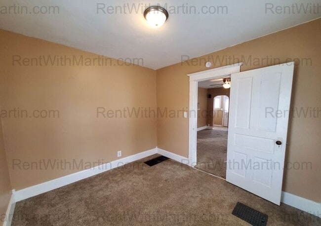 Building Photo - 201 2nd St