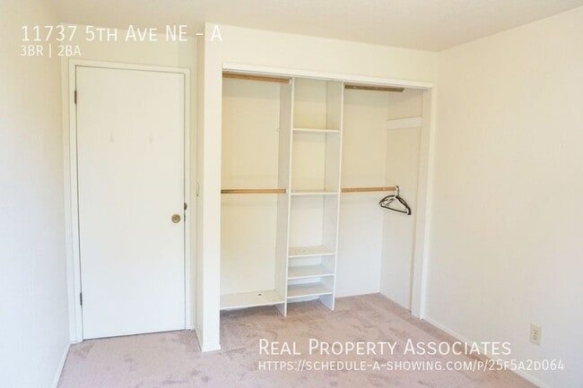 Building Photo - 11737 5th Ave NE