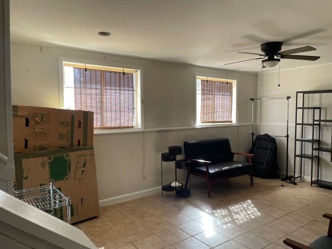 Building Photo - 101 Forestview Cir