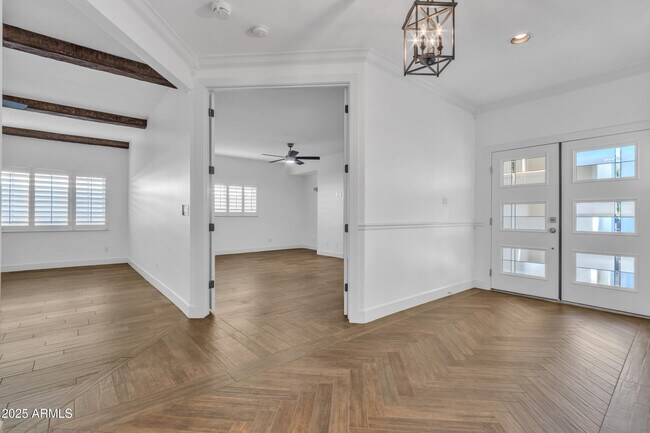Building Photo - 10424 E Cannon Dr