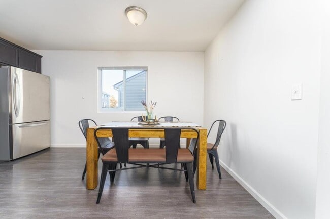 Building Photo - 2783 Au Gres River Dr