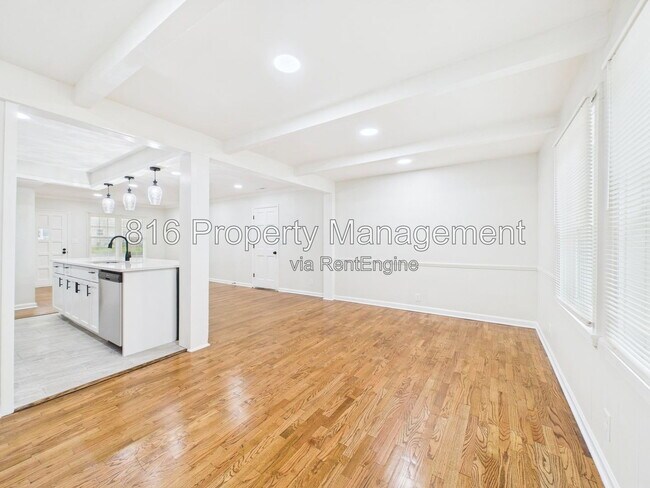 Building Photo - 6420 W 81st Terrace