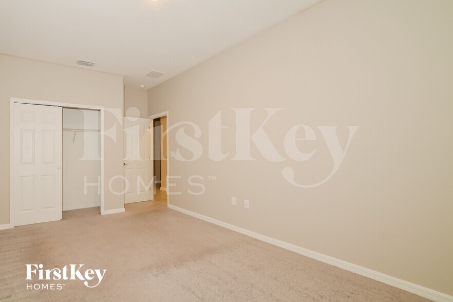 Building Photo - 1250 Ponca Rd