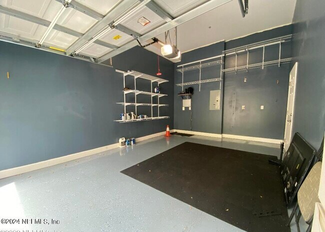 Building Photo - 9823 Tapestry Park Circle