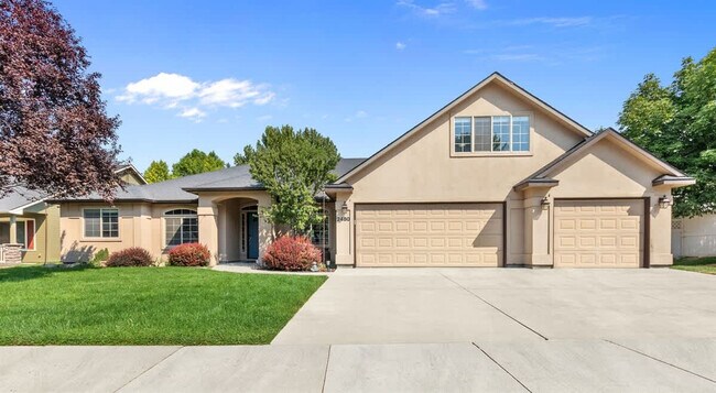 Building Photo - 2480 W San Remo Ct
