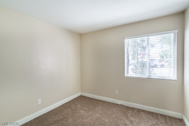 Building Photo - 3130 Meadow Flower Ave