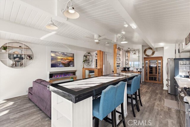 Building Photo - 2214 W Oceanfront