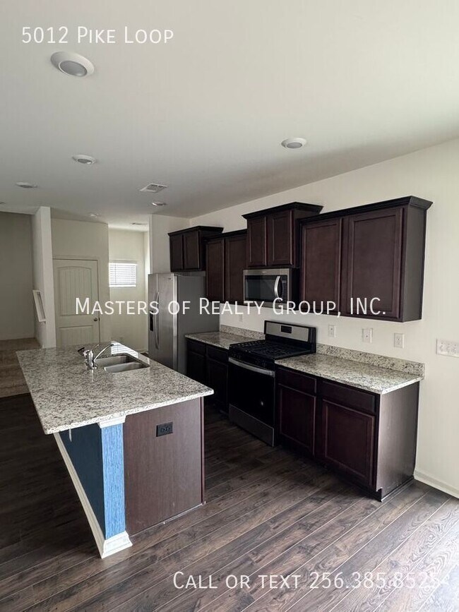 Building Photo - 5012 Pike Lp