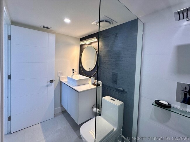 Building Photo - 209 N Fort Lauderdale Beach Blvd