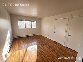 Building Photo - Spacious 2-Bedroom Upper-Level Unit - Avai...