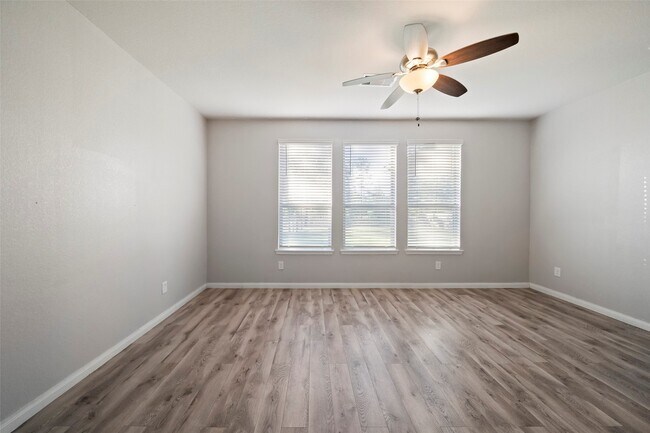 Building Photo - 6161 White Oak Leaf Lp