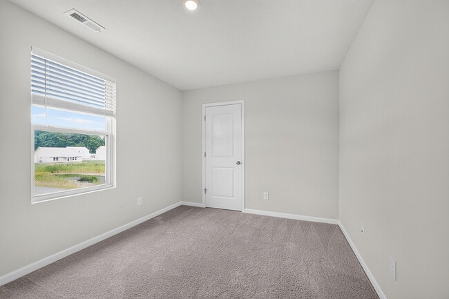 Building Photo - 2905 Shasta Dr