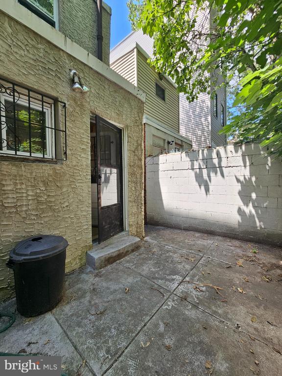 Building Photo - 1513 S Opal St
