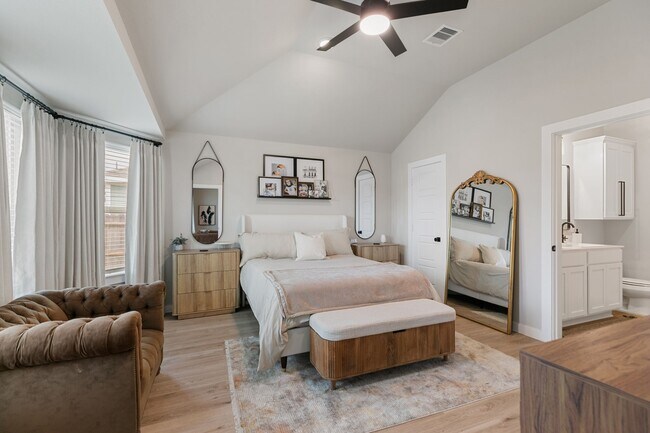 Building Photo - 4949 Perennial Ln