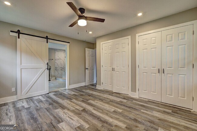 Building Photo - 1675 Bouldercliff Ct SE