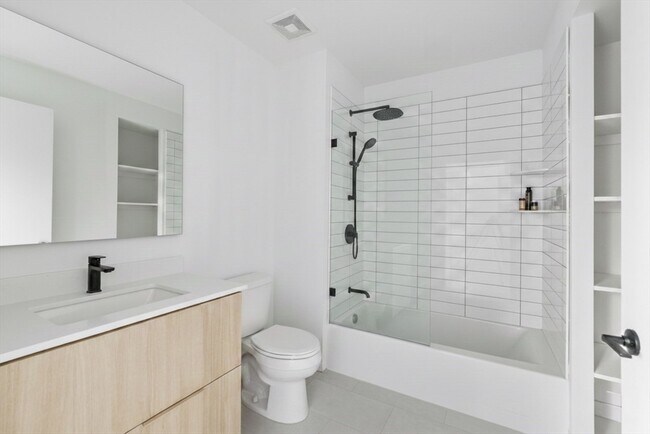 Building Photo - 1035 Commonwealth Ave