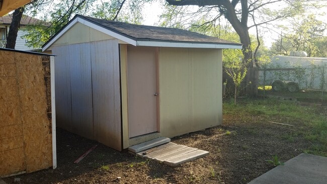 Building Photo - 4143 Odessa St