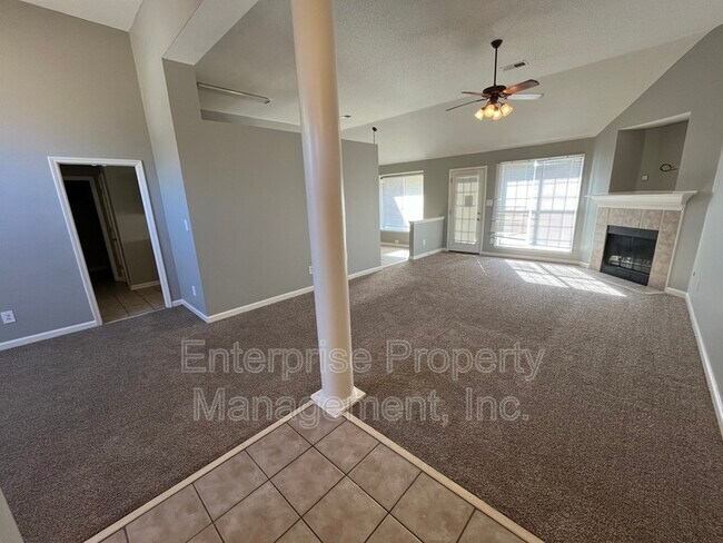 Building Photo - 10095 Lynham Dr