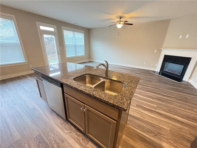 Building Photo - 418 Arbor Crowne Dr
