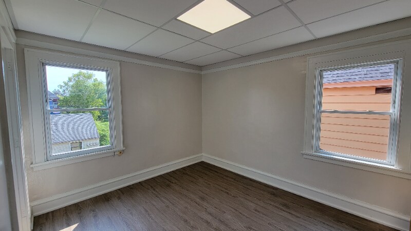 Building Photo - 1808 John Ave