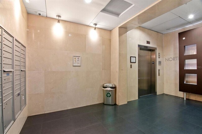 Building Photo - 101 S Eola Dr