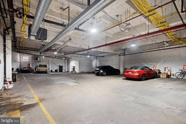 Building Photo - 810 N Hancock St