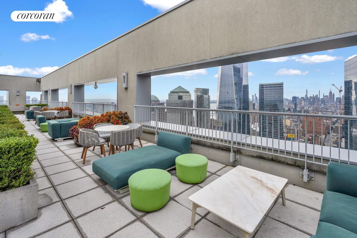 Building Photo - 123 Washington St