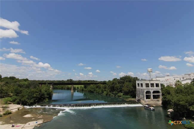 Building Photo - 712 Gristmill Dr