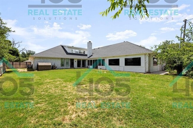 Building Photo - AMAZING FIND IN MWC