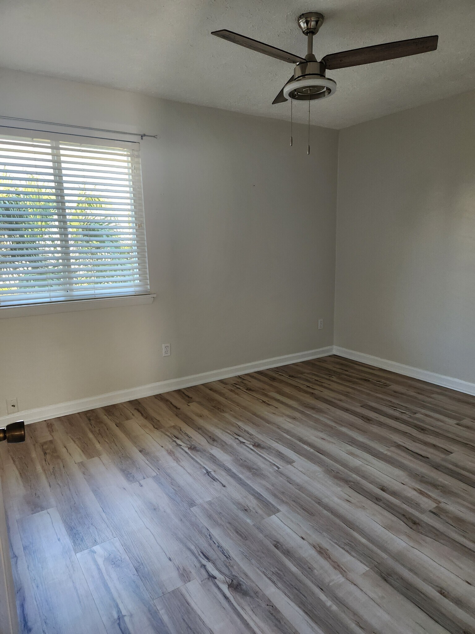Bedroom - 2510 W 9th St