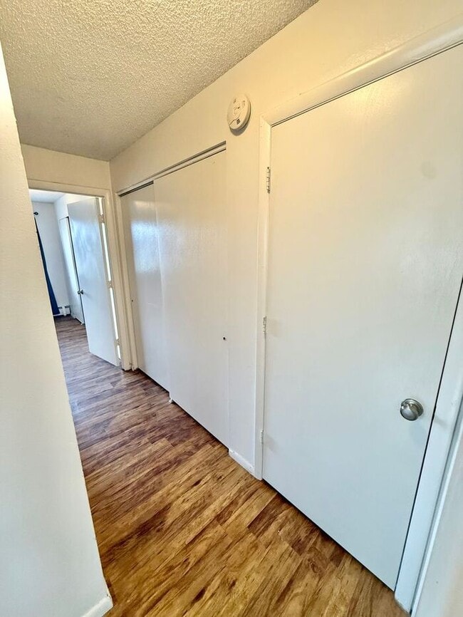 Building Photo - 1st & 2nd Floor, 1ST MONTH 1/2 OFF SPECIAL...