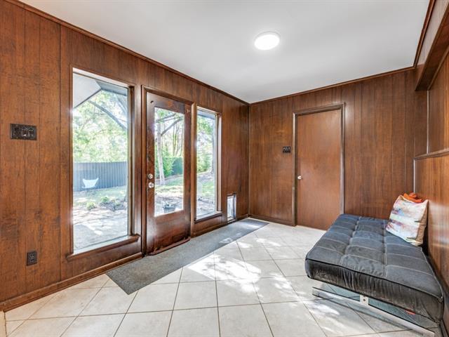 Building Photo - 9052 Fringewood Dr