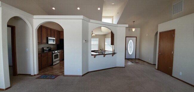 Building Photo - Beautiful 3 Bedroom Home in Fieldstone Nei...