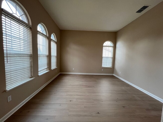 Building Photo - Charming Home Located in the Heart of Folsom