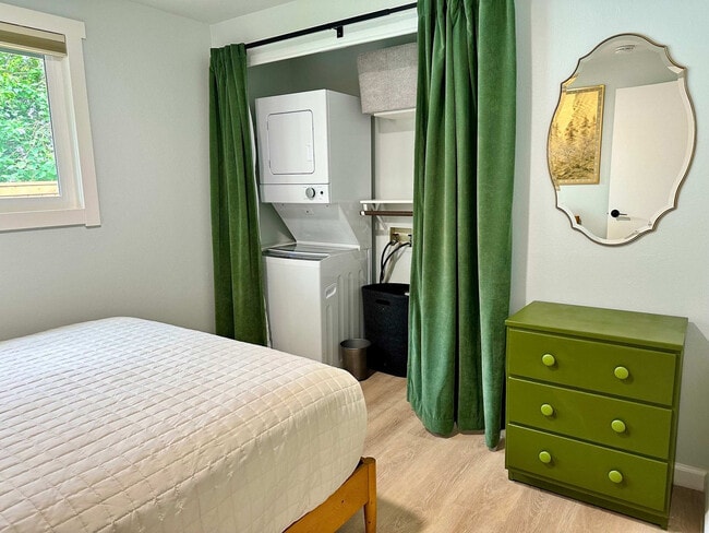 Building Photo - 2615 West St