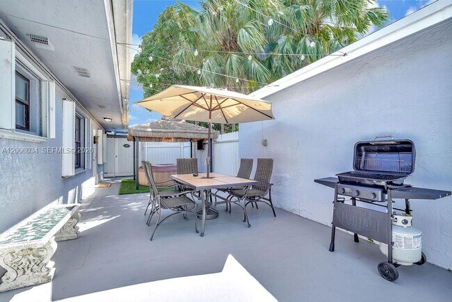 Building Photo - 25420 SW 124th Pl