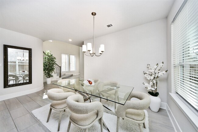 Building Photo - 7030 House Wren Ct