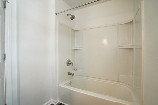 Building Photo - 1924 3rd Ave